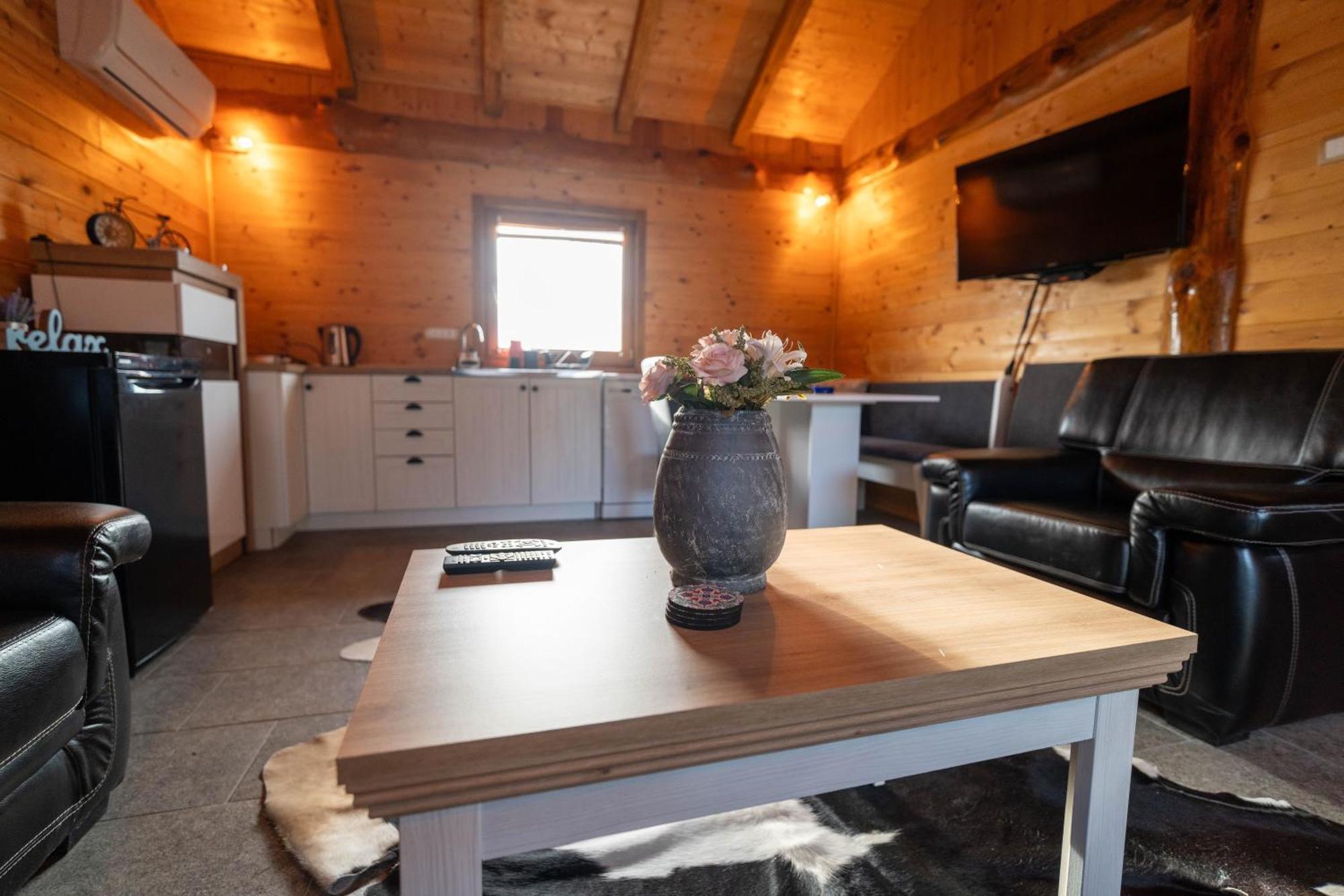 Brvnara Aurora Vista Villa Velika Remeta ภายนอก รูปภาพ